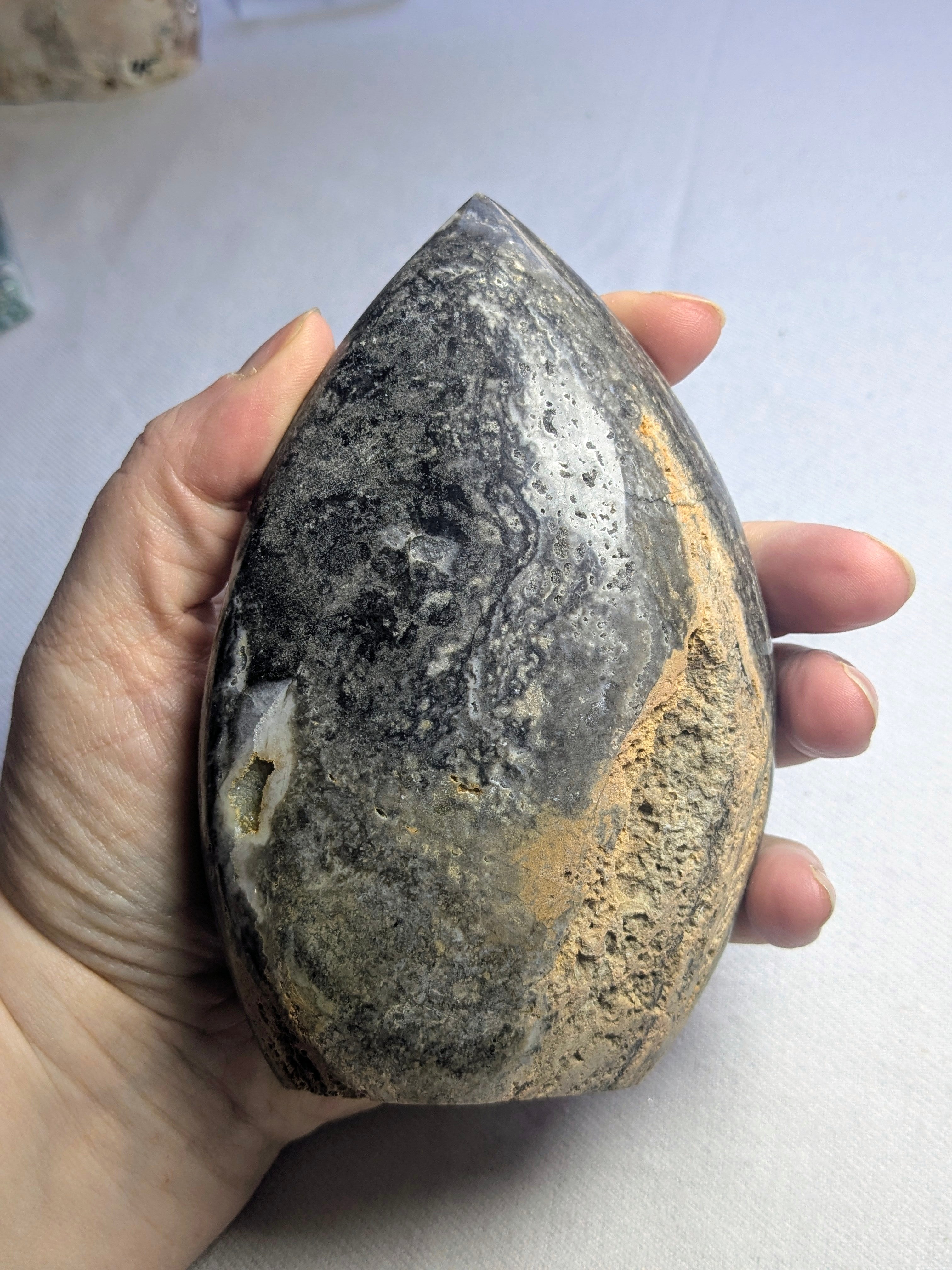 Druzy Quartz free form