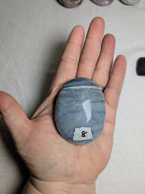 Blue aventurine palm stone A